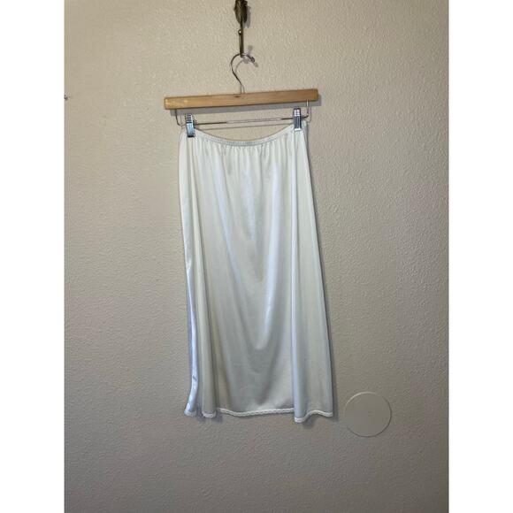VTG Vanity Fair Silkey Off White Midi Classic Slip Skirt Medium - Picture 5 of 10